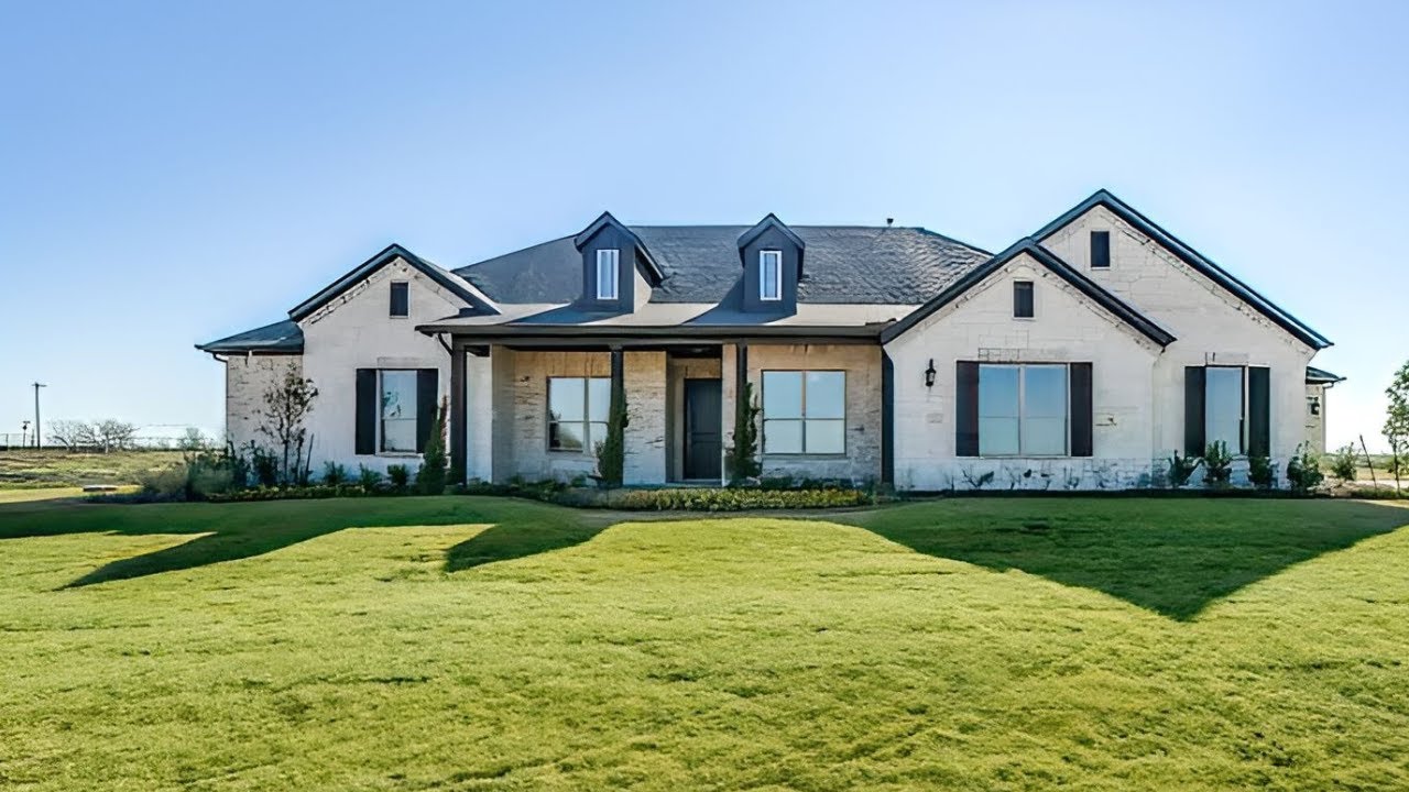 BEAUTIFUL MODEL HOME BY ALTURA HOMES | 5 BED | 4.5 BATH | 2,900 SQFT