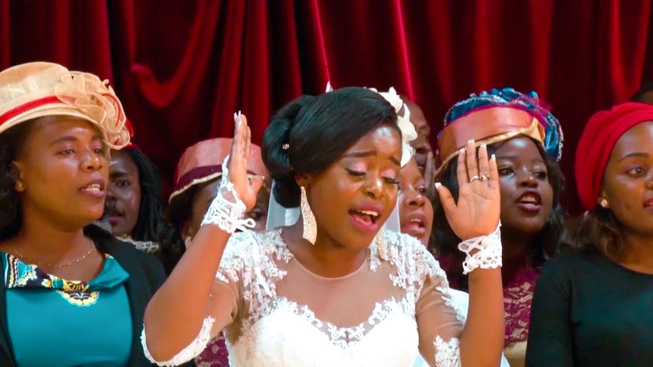 MOMENTO ÉPICO  🎶 Mbava na Kombela 🎶 (Elísio & Saugineta CASAMENTO) // O.A.C Show