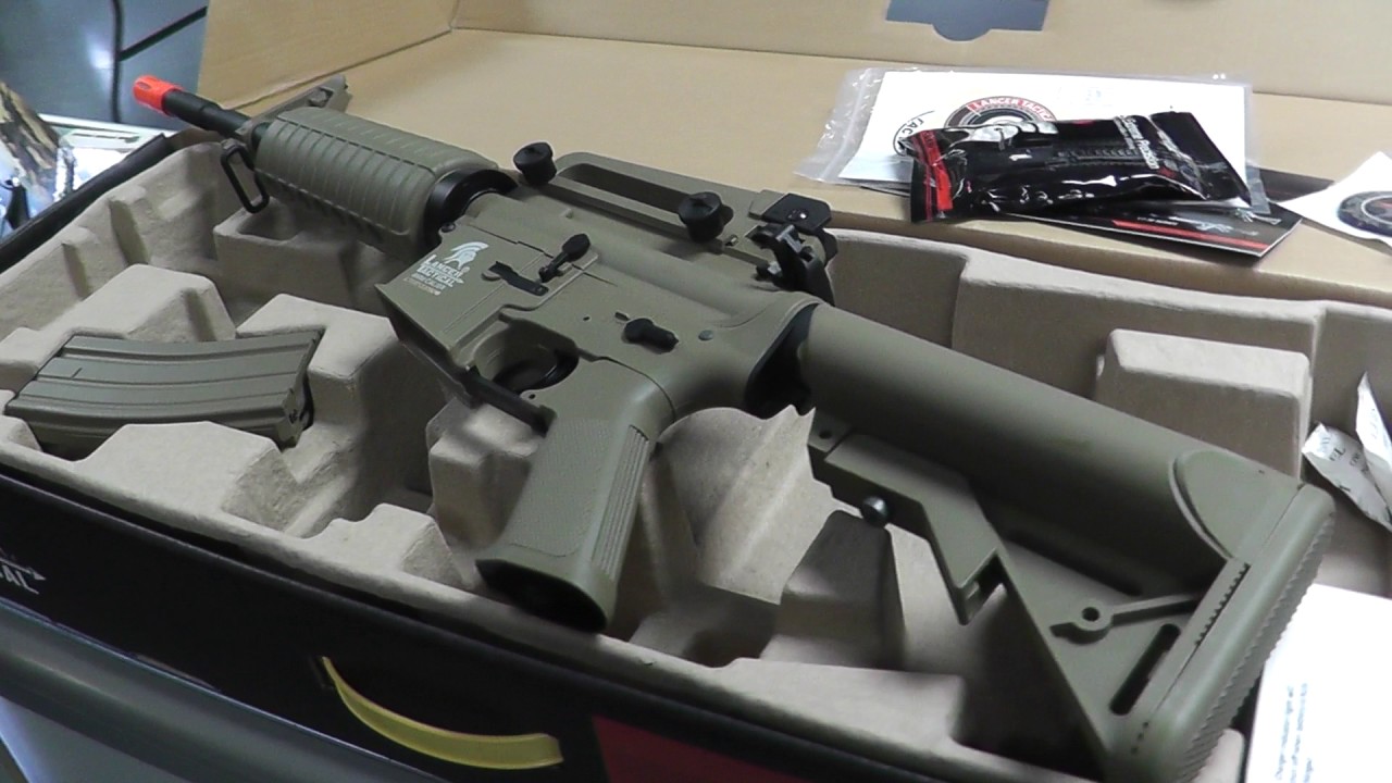 Airsoft GI Uncut - Lancer Tactical GEN 2 M4A1 First Impressions