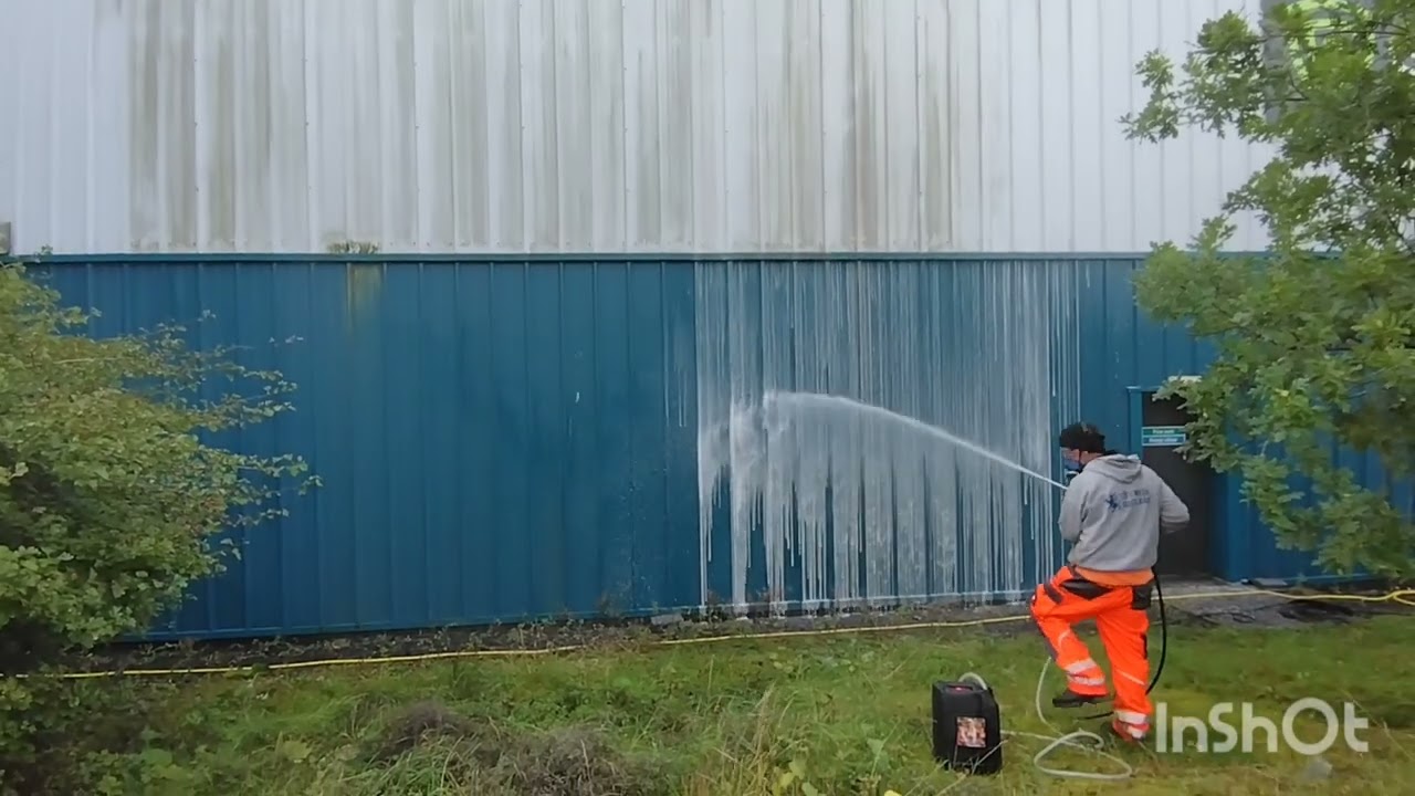 Euro Central Metal cladding cleaning Gemini vechicle repair centre.