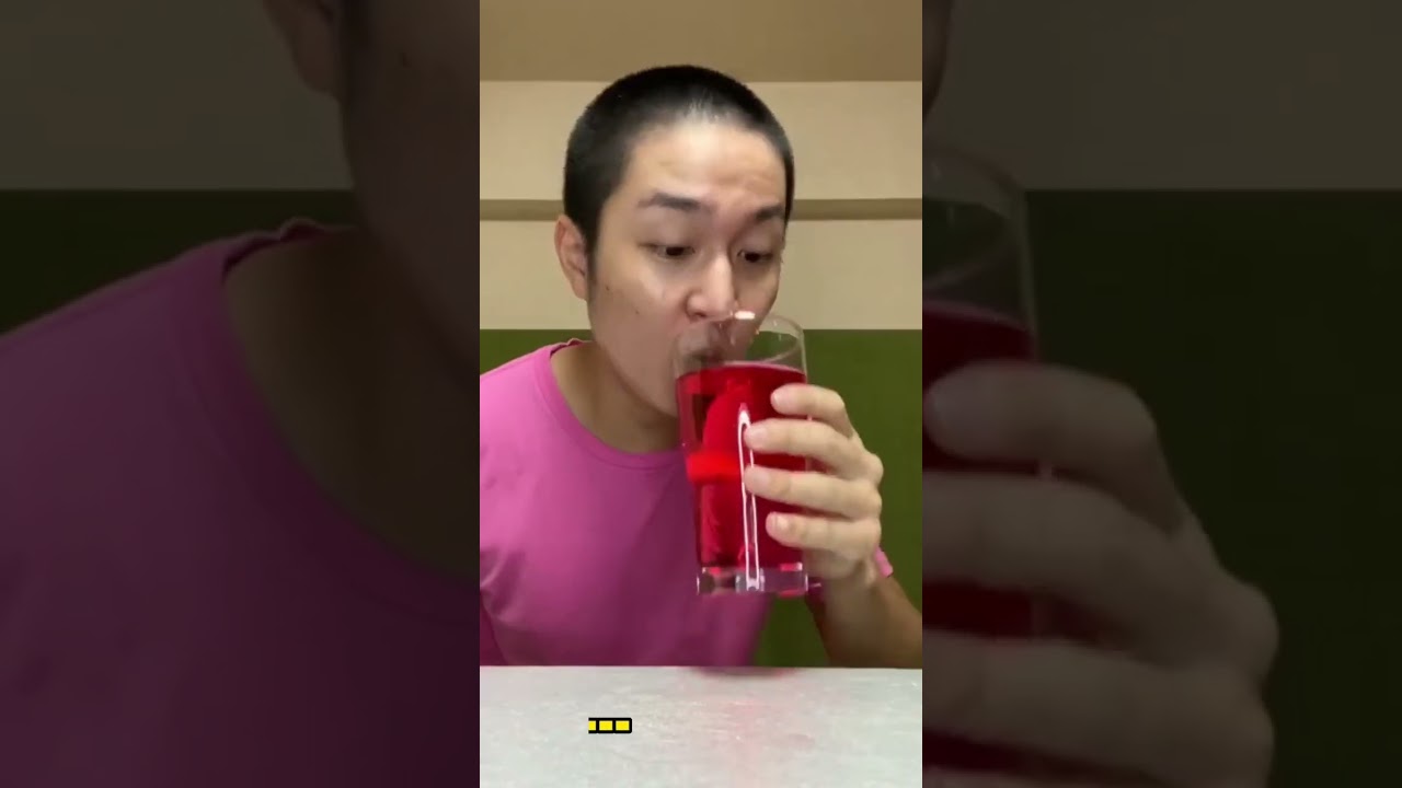 0.086 sec to gulp it down: this guy's water skills are next level!#shorts#funny #viral#tiktok