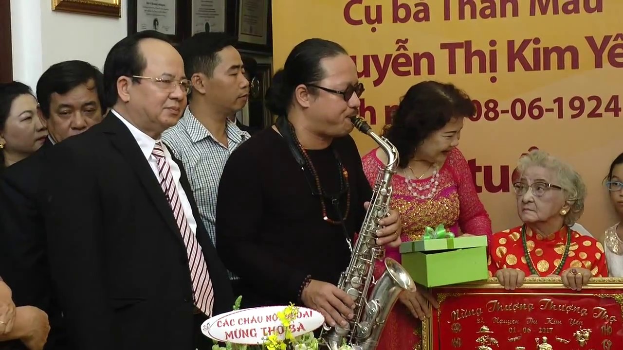 Saxophone Trần Mạnh Tuấn 