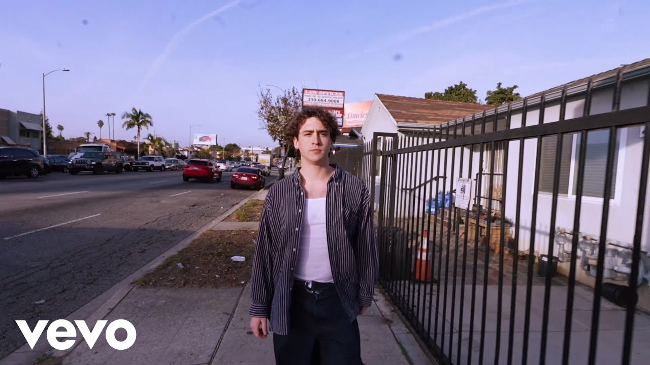 Braden Bales - I DON'T (BUT I DO) (Lyric Video)