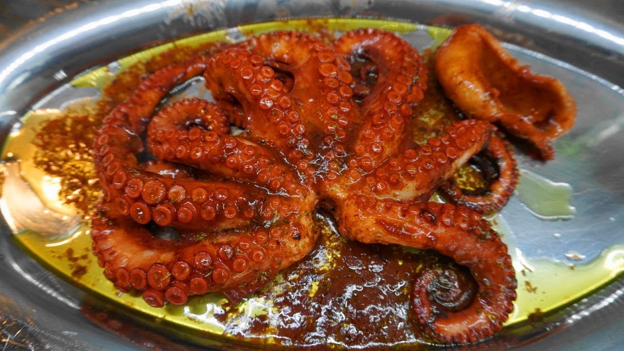 Χταπόδι στους χυμούς του με λάδι και ρίγανη - Ο καλύτερος μεζές! | Greek Cooking by Katerina