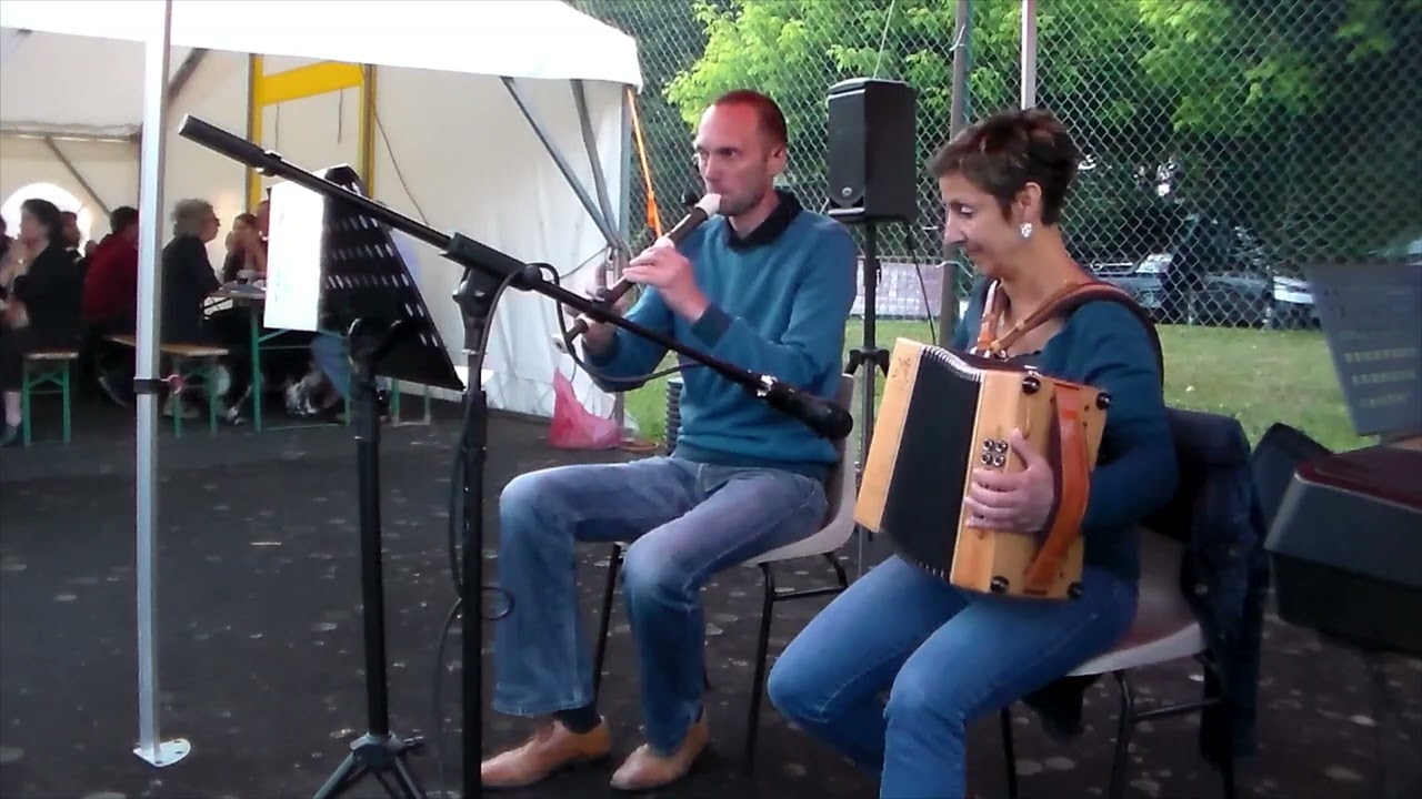 Mazurka Les écoliers de St Genest par  A nous 2 et + .