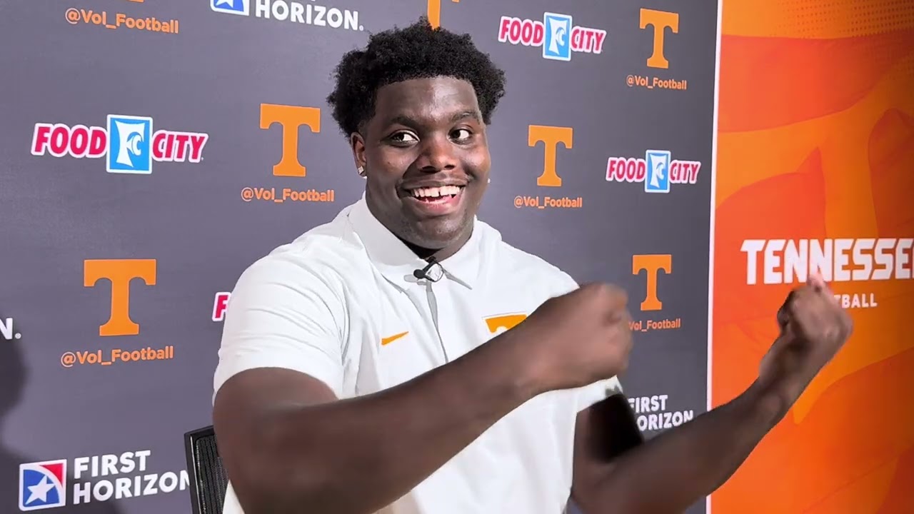 Tennessee Football: David Sanders Jr. leaner, leading and moving to left tackle as sophomore