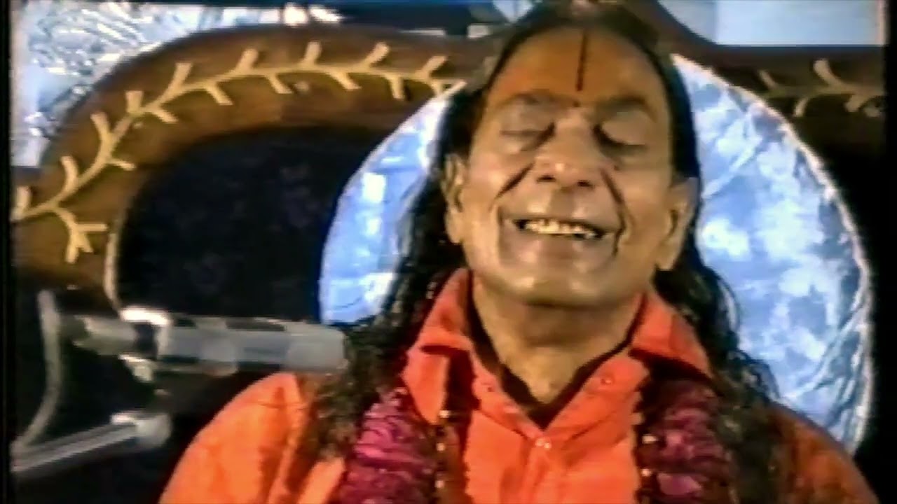गोपी भाव एवं पद गान | Gopi Bhav & Keertan - Jagadguru Shri Kripalu Ji Maharaj