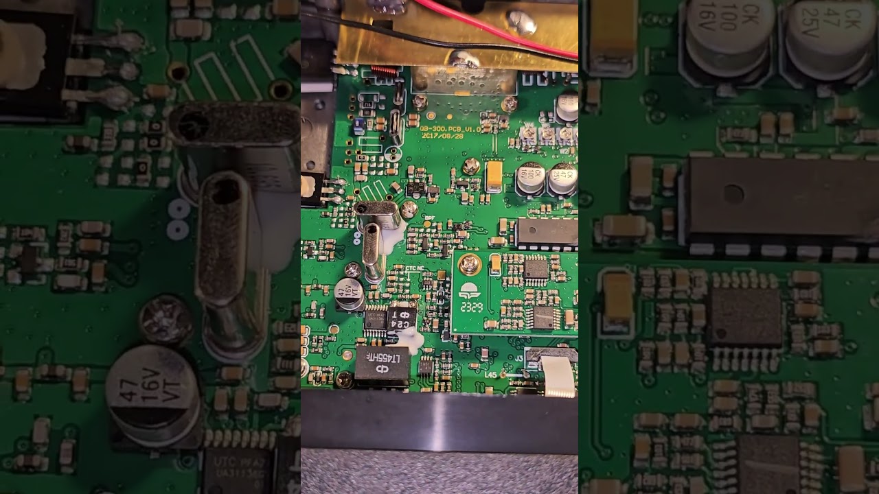 QYT CB27 inside the radio