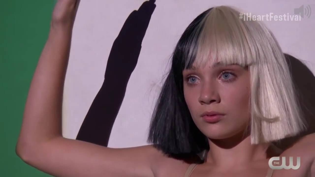 Sia - Chandelier (Live at the 2016 iHeartRadio Music Festival)