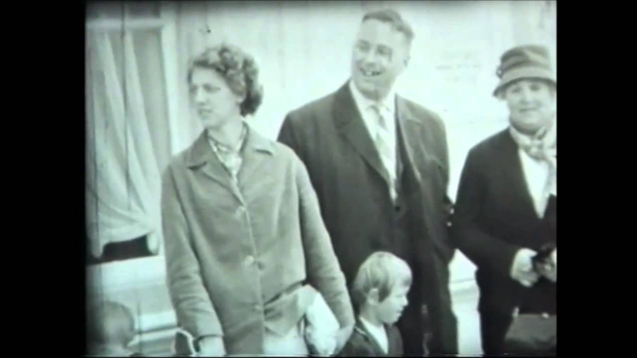 Zuidland (1962)  Gemeentehuis Trouwerij (geen geluid)