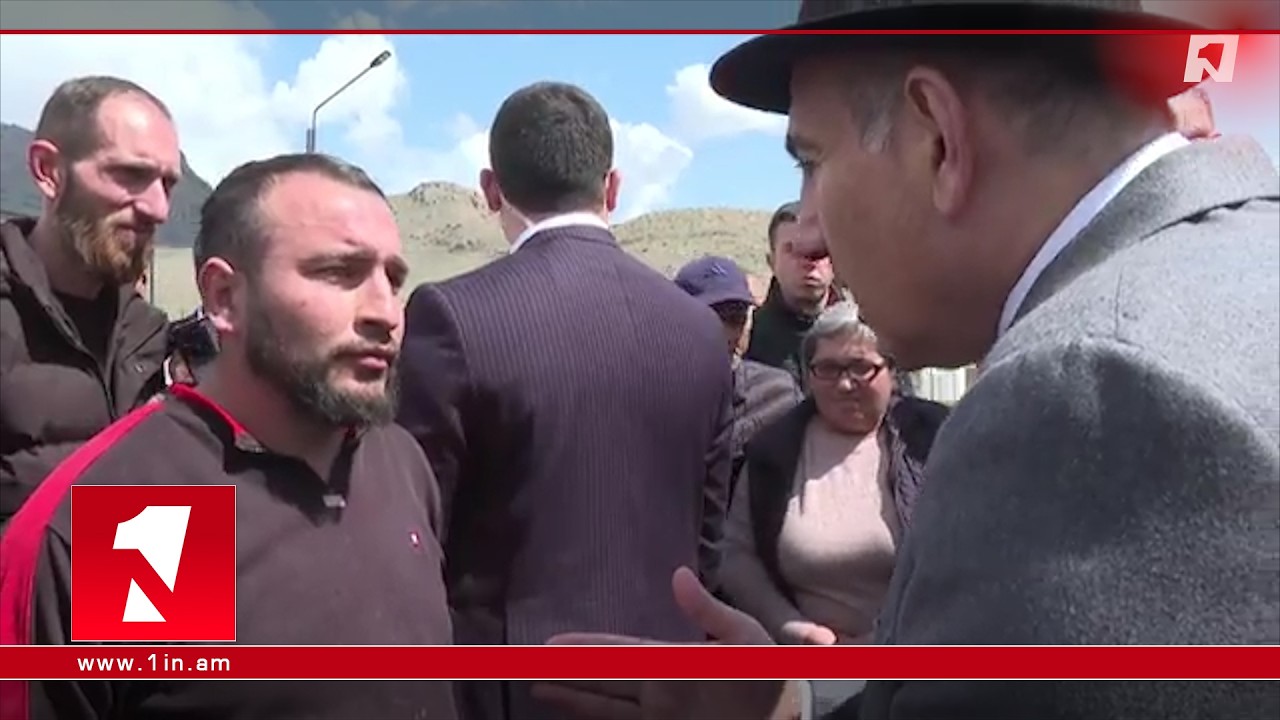 Ես չեմ խմում, բայց կոնյակն ո՞ւր է․ վարչապետի ջերմ զրույցը Պարույր Սևակ բնակավայրի բնակիչների հետ