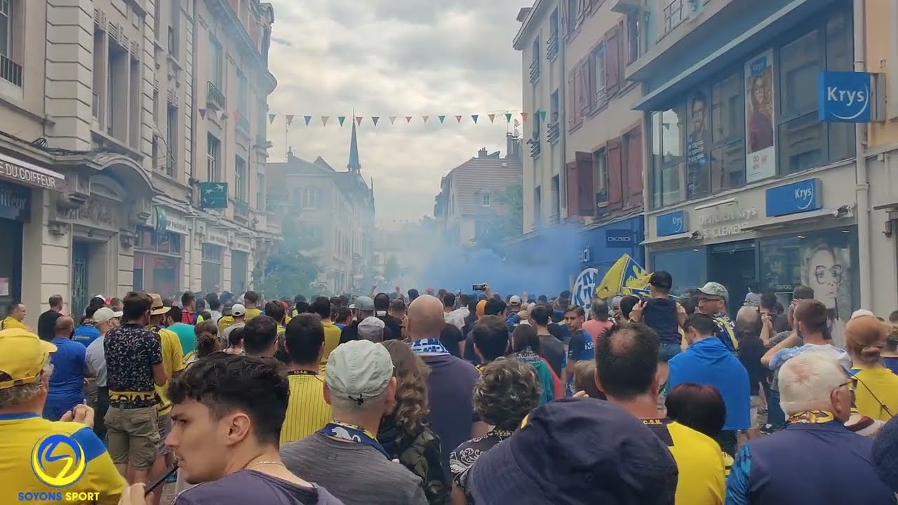 Sochaux : découvrez les images du cortège des supporters sochaliens dans Montbéliard