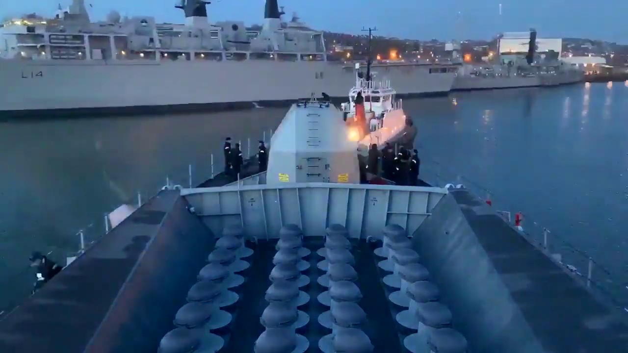 Timelapse video - HMS Argyll 'winding ship' in Devonport