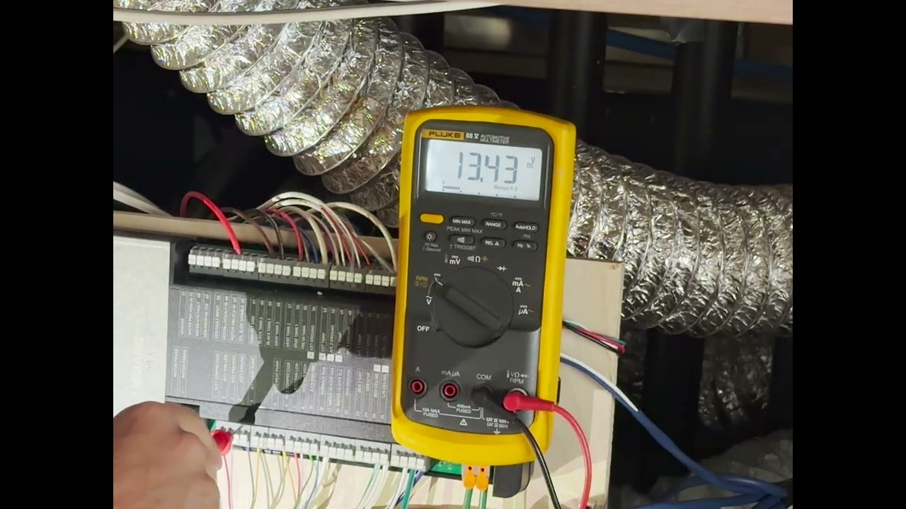 Troubleshooting High fan on AC 1