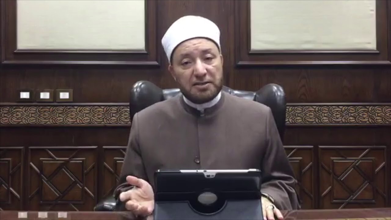 هل يجب المضمضة من الطعام حال تناوله بعد الوضوء؟