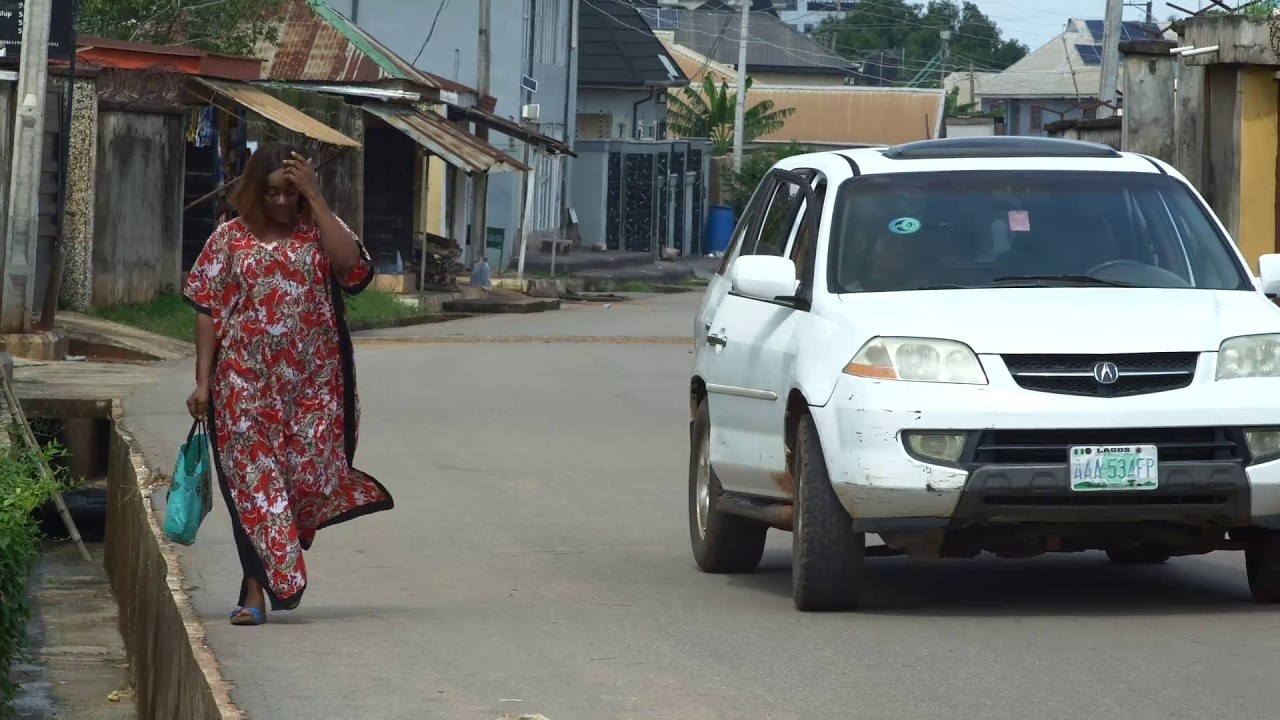 He Was On His Way To The Village To Find A Good WIFE When He Saw Her  Returning From The Farm