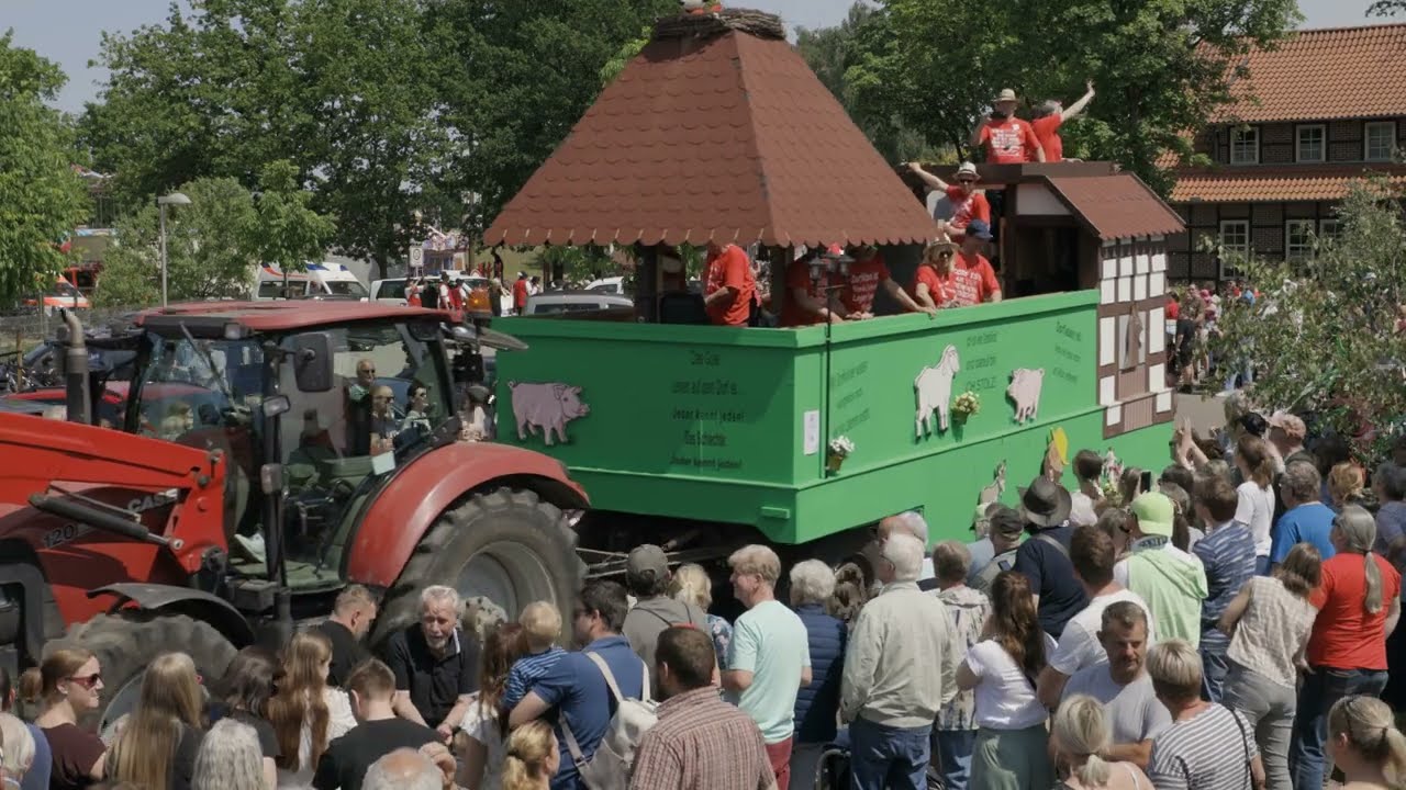 Der große Festumzug - Schützenfest Eicklingen 2023 - Start am Bannkamp