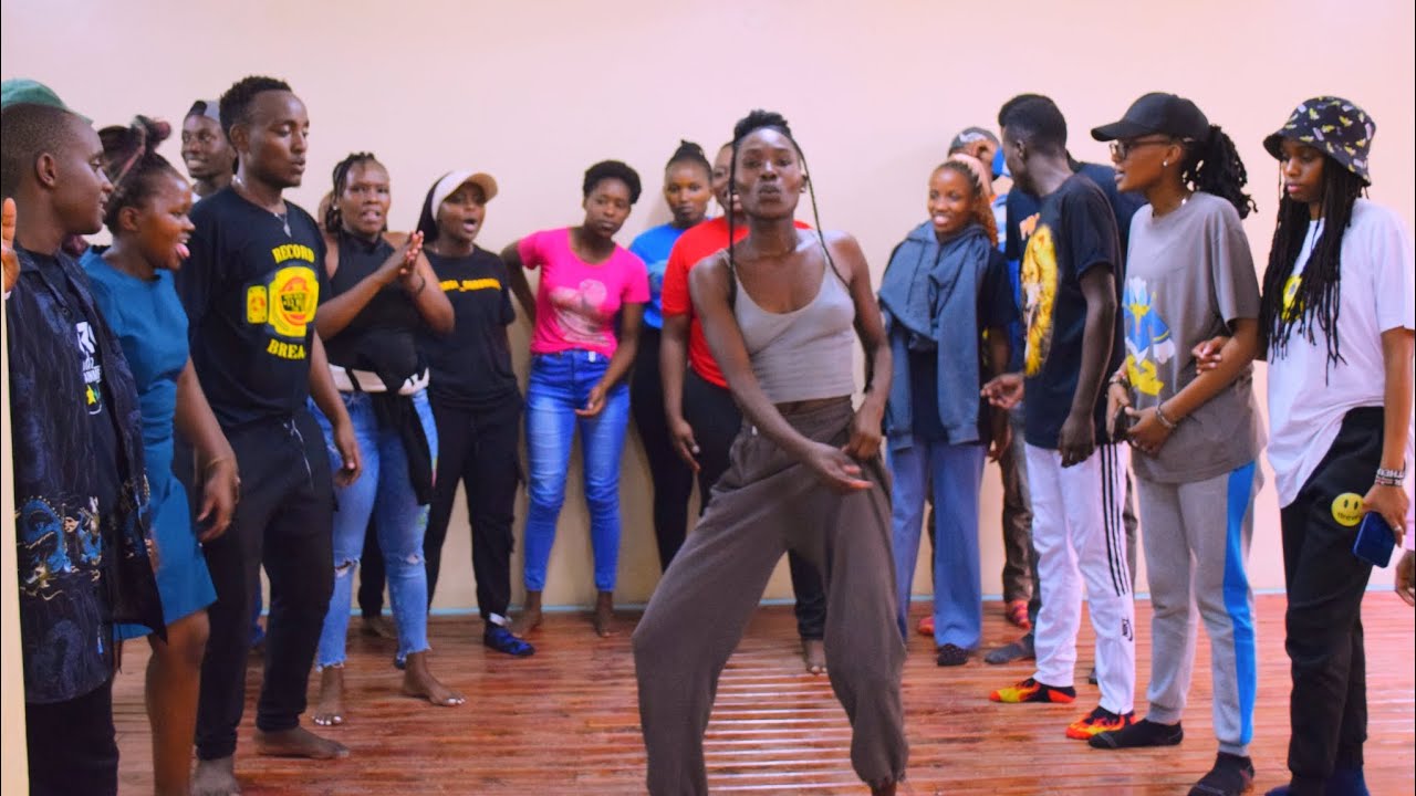 Awilo Logomba - Coupé  bibamba (official dance video) Dc by Gigi163/Dci.