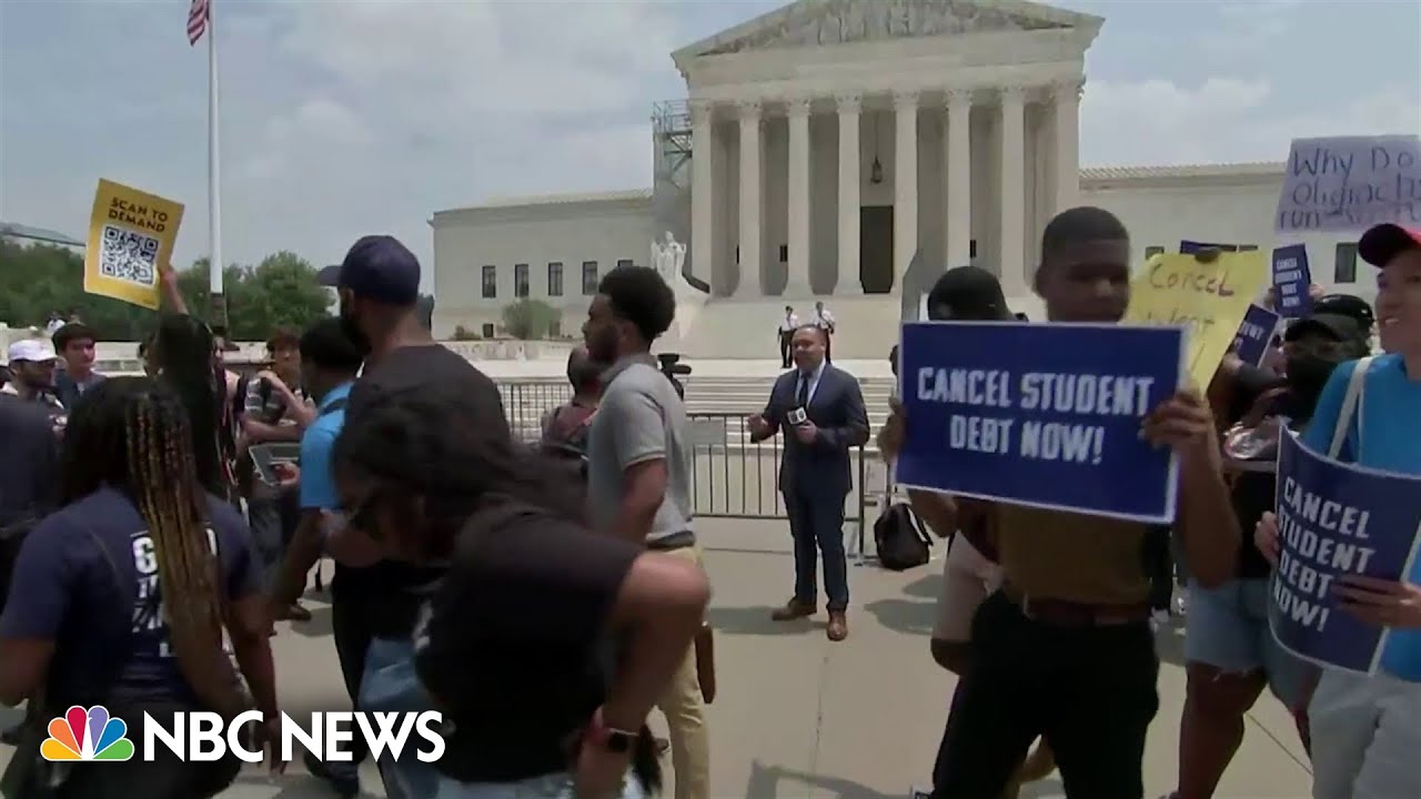 Supreme Court strikes down Biden&rsquo;s student debt loan relief