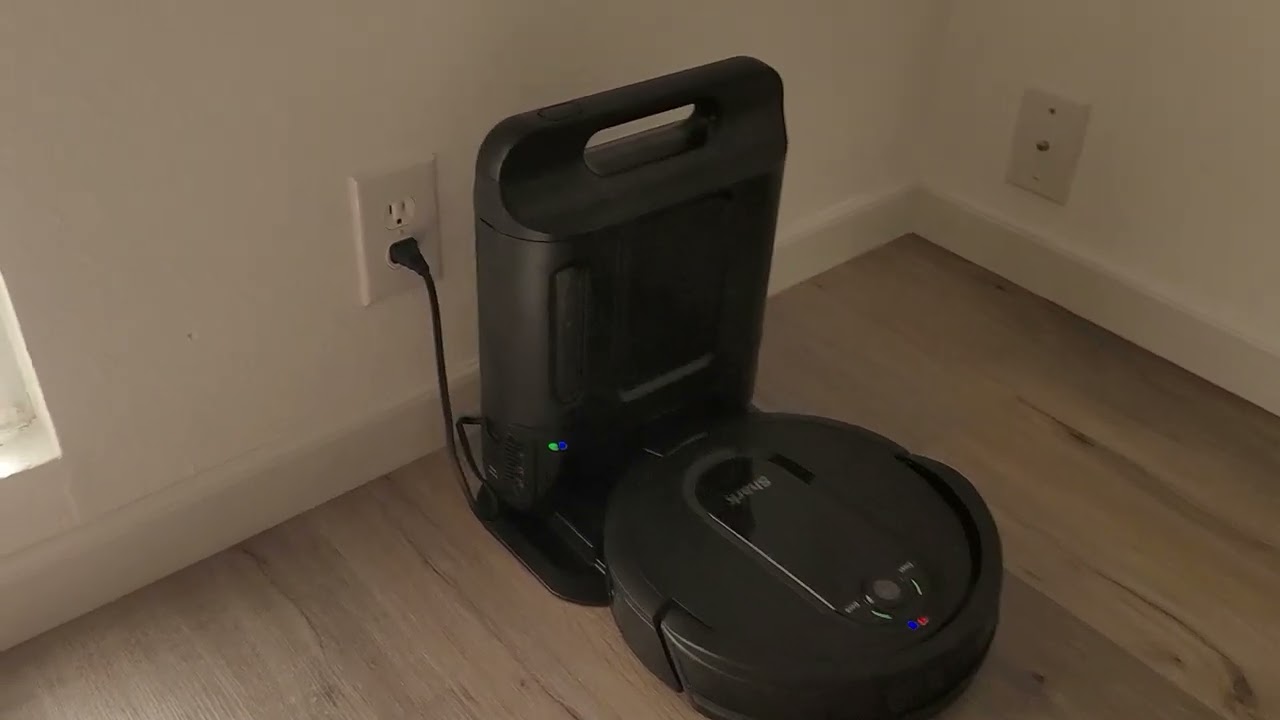 Shark RV1001AE IQ Robot Self-Empty XL docking itself