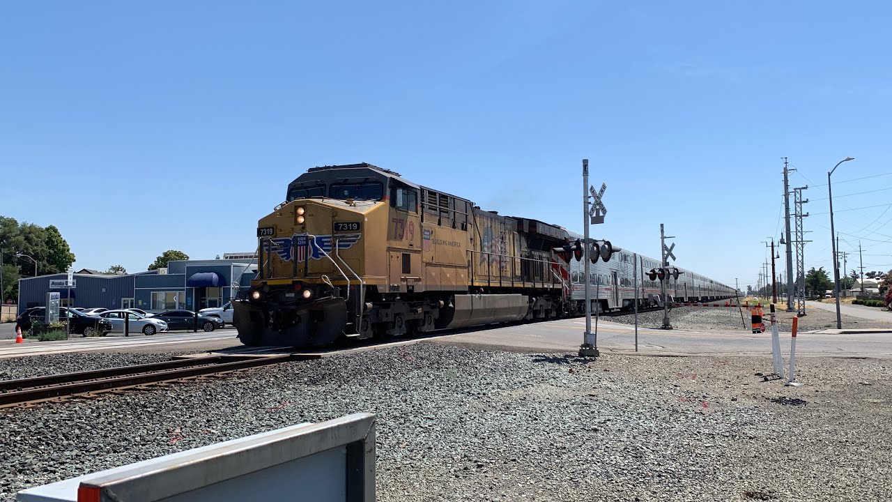 Railfanning around Dixon ft. Caltrain gallery car funeral train