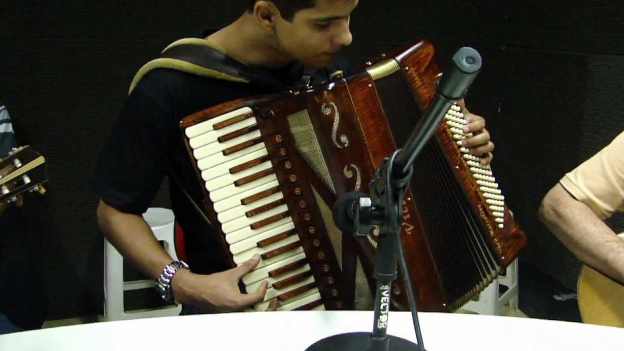 TICO-TICO NO FUBÁ-DOUGLAS MARCOLINO E CORDAS QUE FALAM.mp4