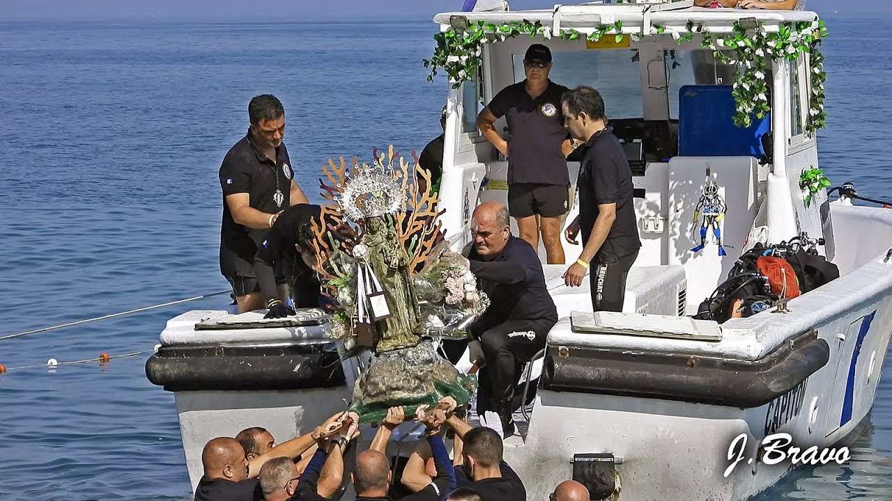Embarque de la Virgen del Carmen de los submarinistas (Málaga, 2019)