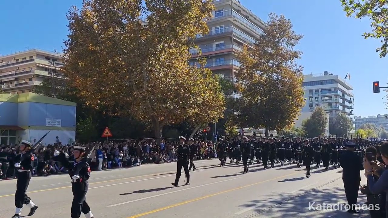 Παρέλαση: Συνθήματα & Μακεδονία Ξακουστή από Σχολή Ναυτικών Δοκίμων & ΣΜΥΝ - Θεσσαλονίκη 28/10/2024