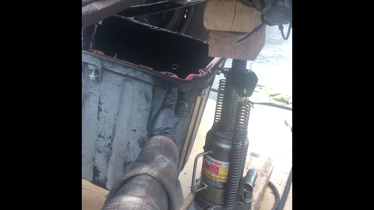 DD15 Cascadia Oil Pan Removal & Oil pump & Seal Tube Fix! Shortcut!