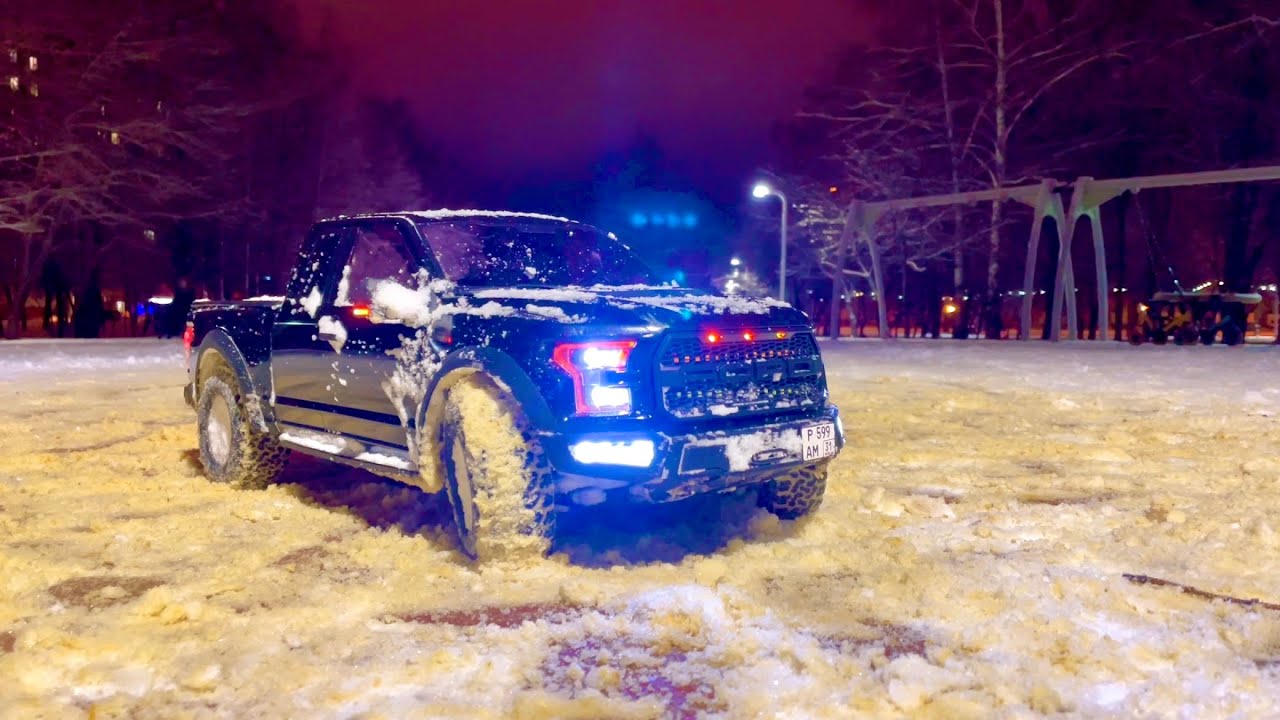 FORD F150 RAPTOR FUNNY SNOW