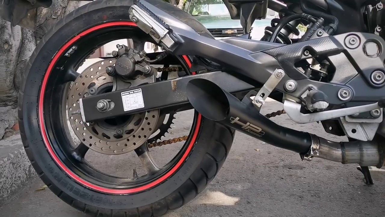 Yamaha FZ6R exhaust sound comparison, Akrapovic Exhausts