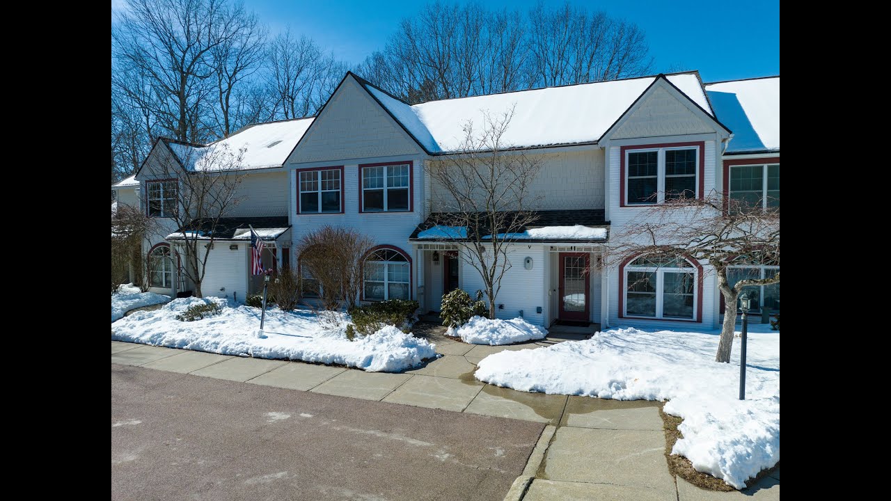 95 Northshore Drive, Burlington Walkthrough Video. ****SOLD***