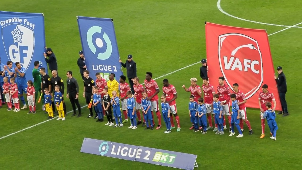 Vafc-Grenoble , début de match,une ambiance,un stade retrouvé.