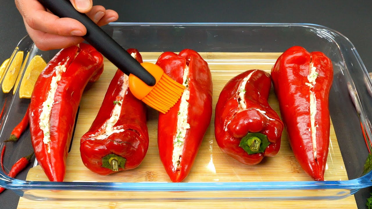 Этот рецепт я узнал в Греции. Это сводит всех с ума! Перец и сыр! 😋