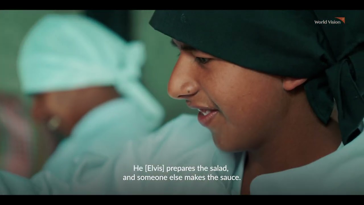 Eine Patenschaft hat das Leben von Elvis positiv verändert! | World Vision Österreich