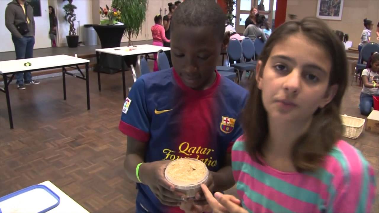 Mai en Daison maken een burger van voedselrestjes