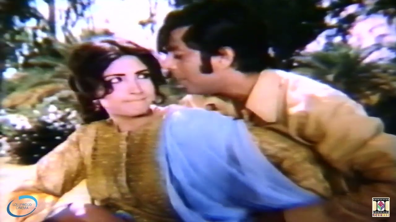 PIYARI PIYARI ANKHON MAIN - WAHEED MURAD - AHMAD RUSHDI - FILM ZINDAGYI AIK SAFAR HAI