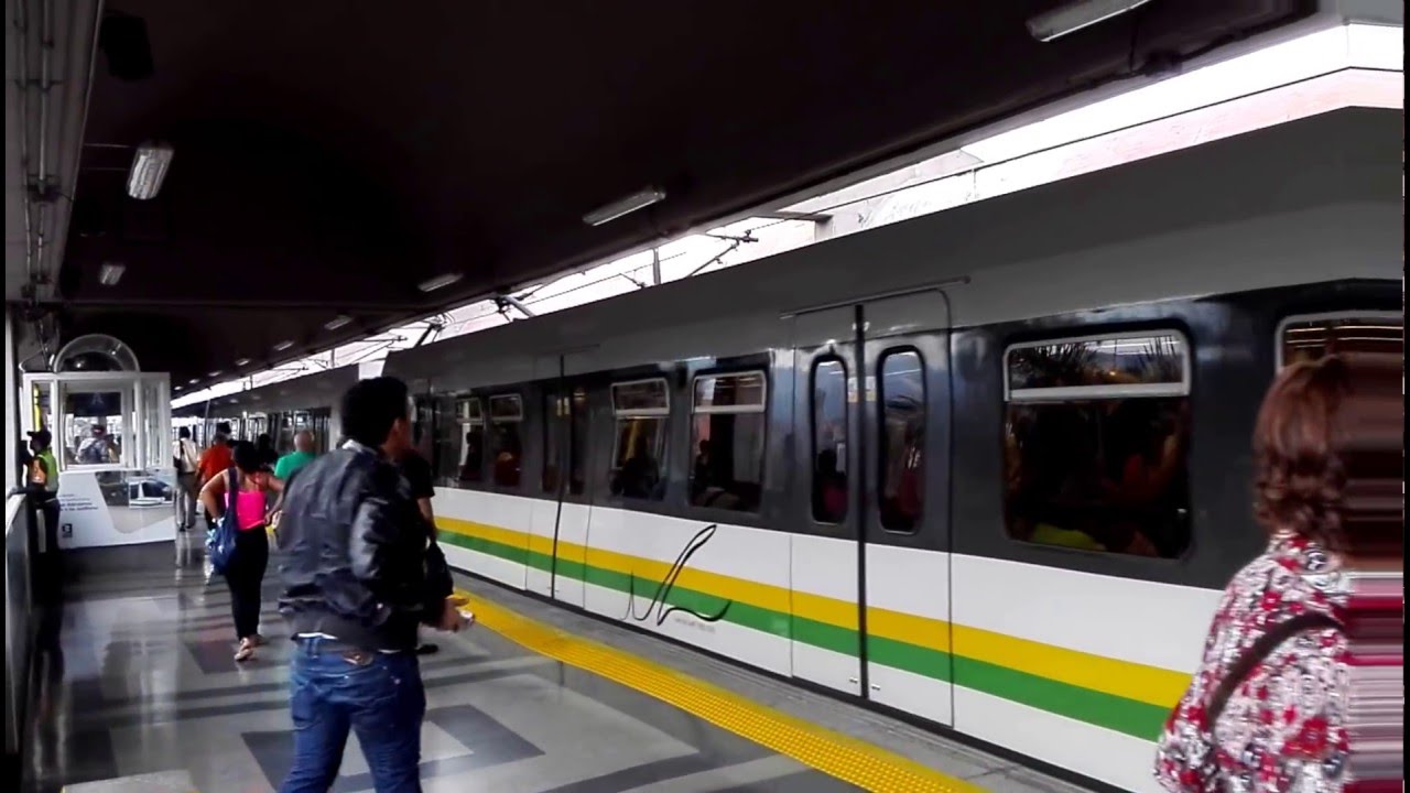 TREN METROPOLITANO DE MEDELLIN, estaciones Alpujarra y Prado Centro