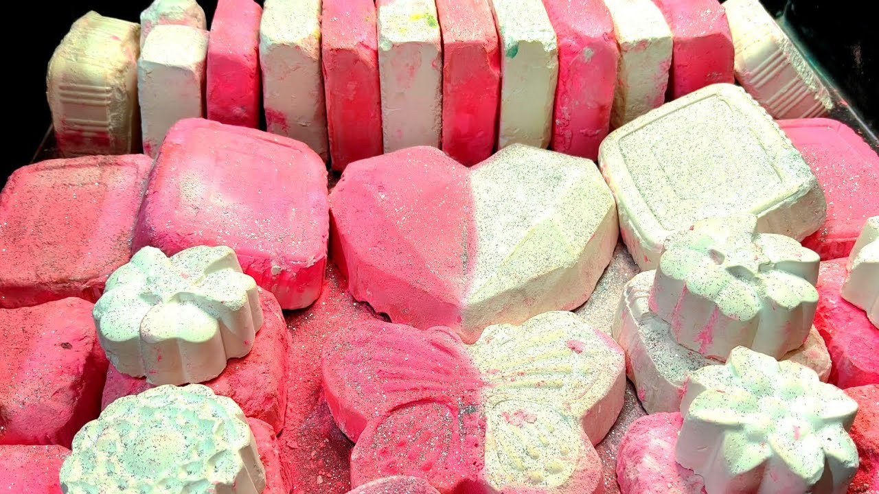 soft and dusty gym chalk blocks،oddly satisfying #asmr #relax #satisfying 