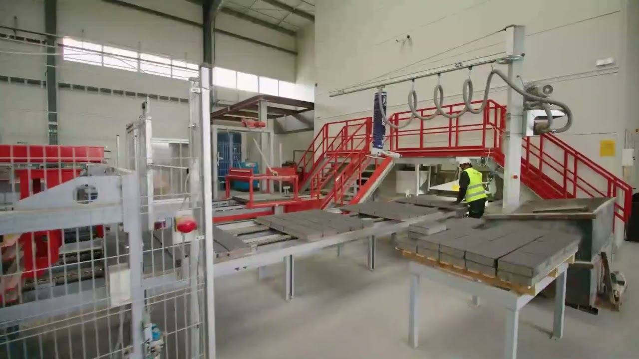 Linia produkcyjna w fabryce kostki brukowej i płytek betonowych - Production lines for paving blocks