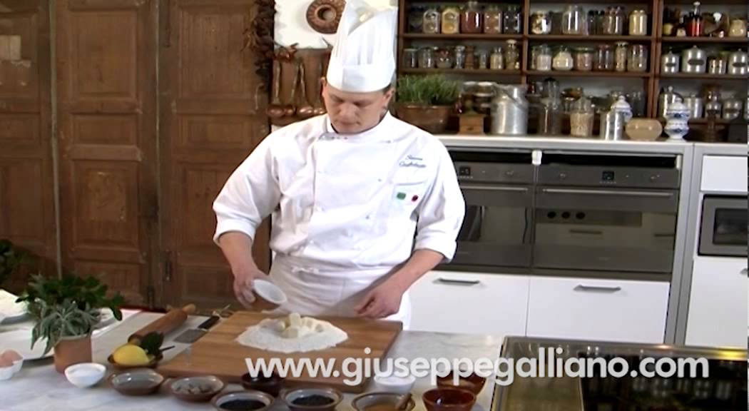 Pane di San Gaudenzio piatti tipici novara ricette tradizionali cucina novarese  (© Galliano 2010)