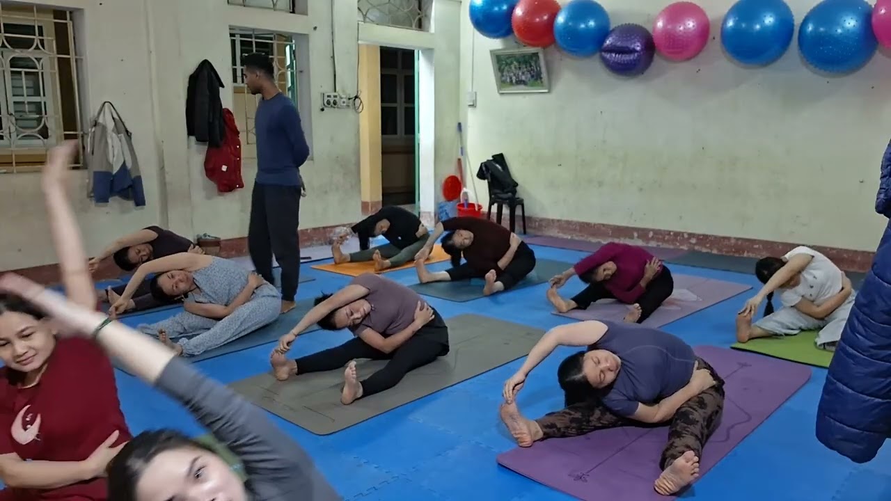 Yoga uốn cong bên