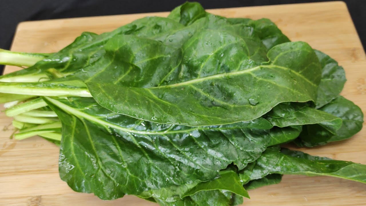 I made it with 1 bunch of chard and it was finished before it came to the table🤤💯
