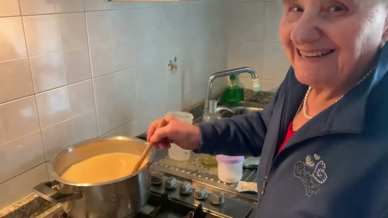 Polenta integrale ai formaggi: saporita e profumata.