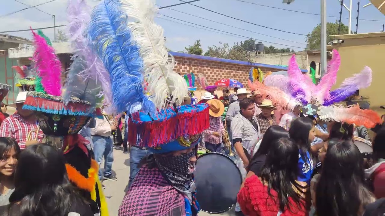 TEPETLIXPA Comparsa de Chinelos la Imperial Banda Los de la CORONA 4 mayo 2025💯🎶🎉