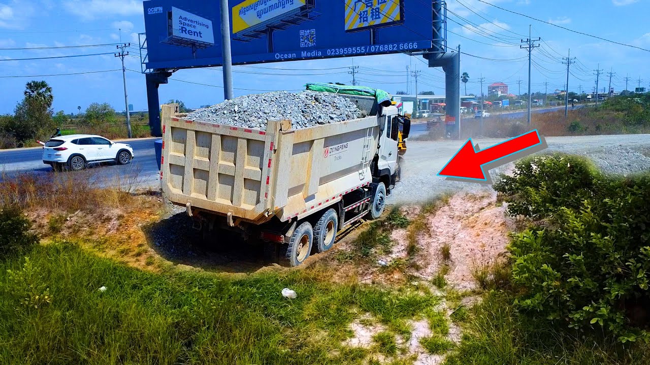 Impressive Landfill!!! SHANTUI Bulldozer Transforming a Landfill Dumping & Dozer in Action!