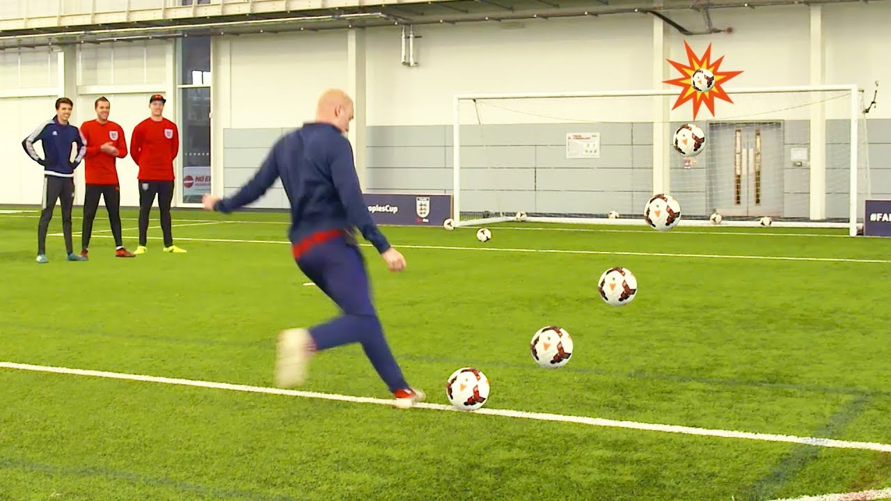 Theo Baker vs REEV vs TheBurntChip vs Smithy | YouTuber 10 Ball Crossbar Challenge