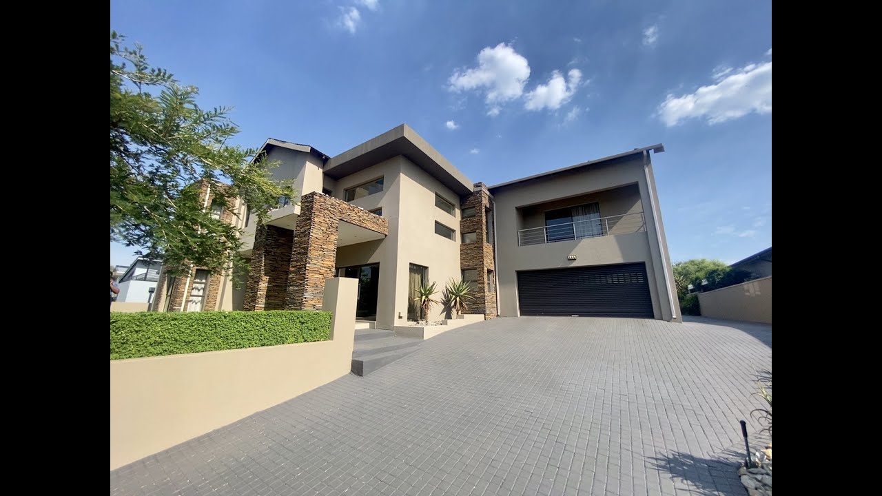 1250 Waterfall Country Estate
