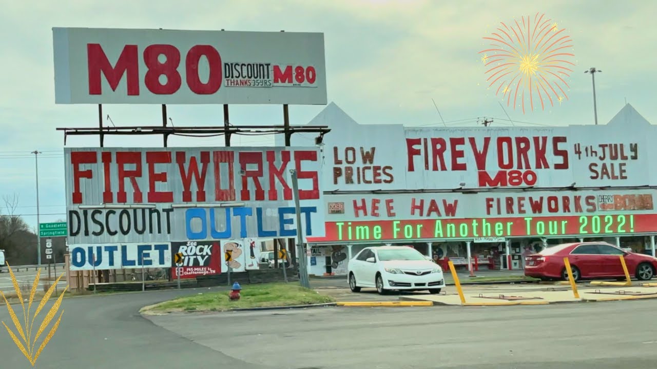 Hee Haw Fireworks Store in Goodlettsville, TN Tour 2022! Awesome! 🧨🎉