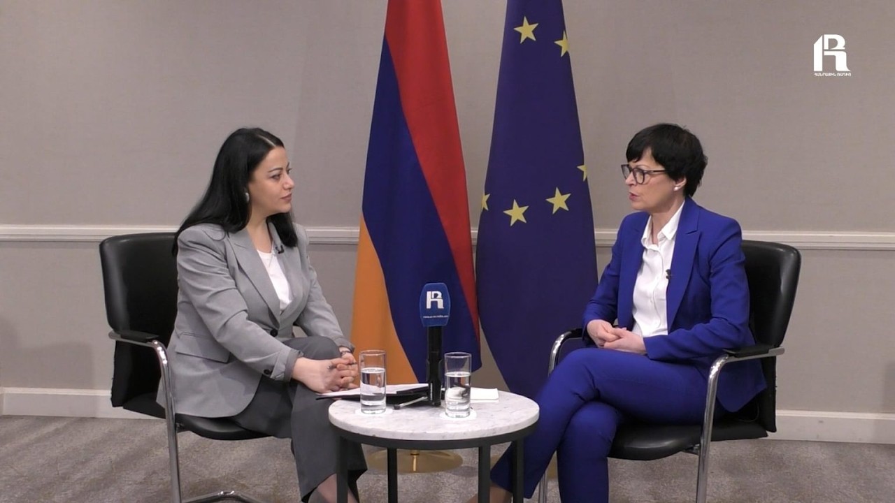 «Ռադիոլուրի» բացառիկ զրույցը ԵՄ ընդլայնման հարցերով հանձնակատար Մարթա Կոսի հետ
